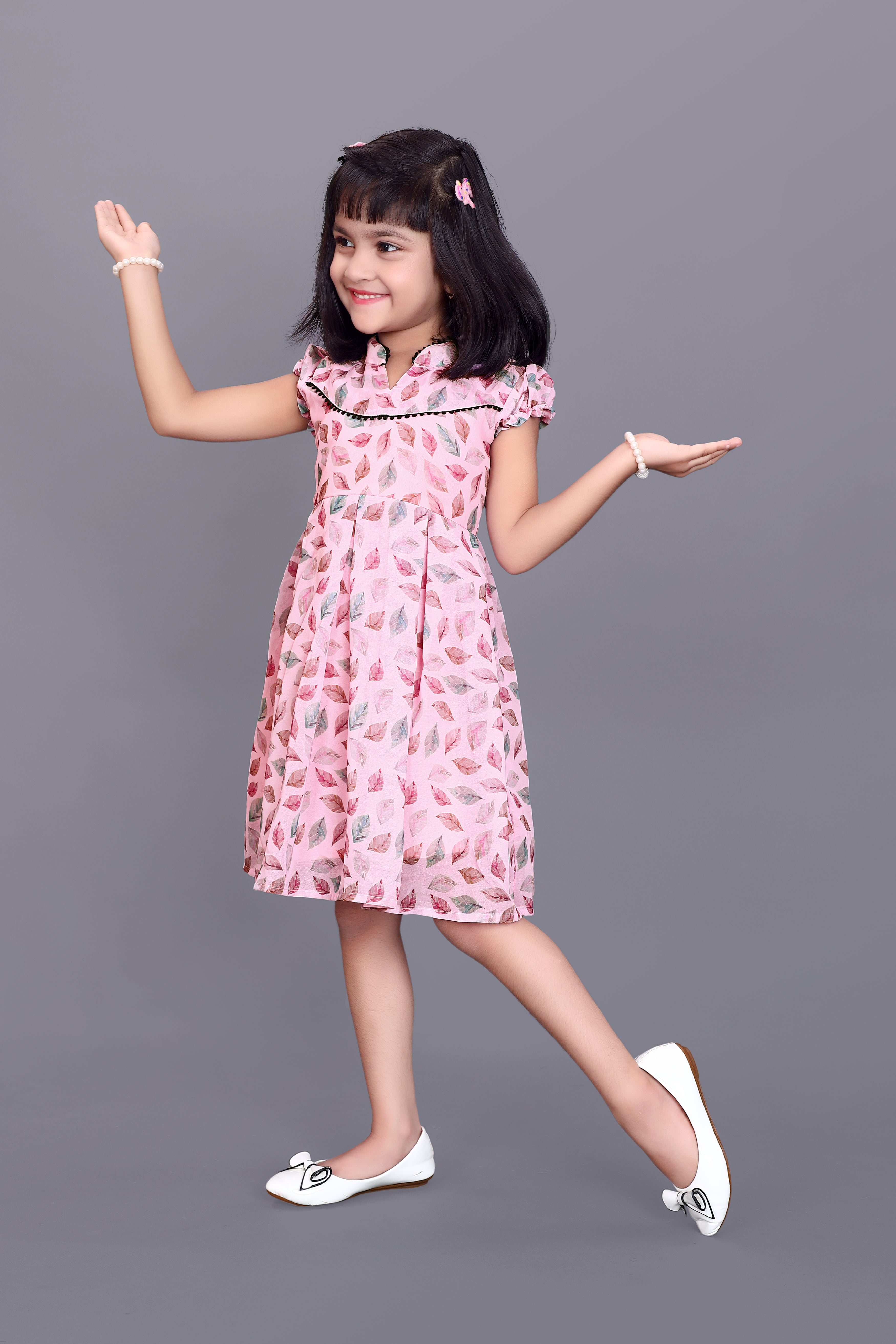 Kids Girls Knee Length Pink Leaf Design Festive/Wedding Georgette Fit & Flare  Dress