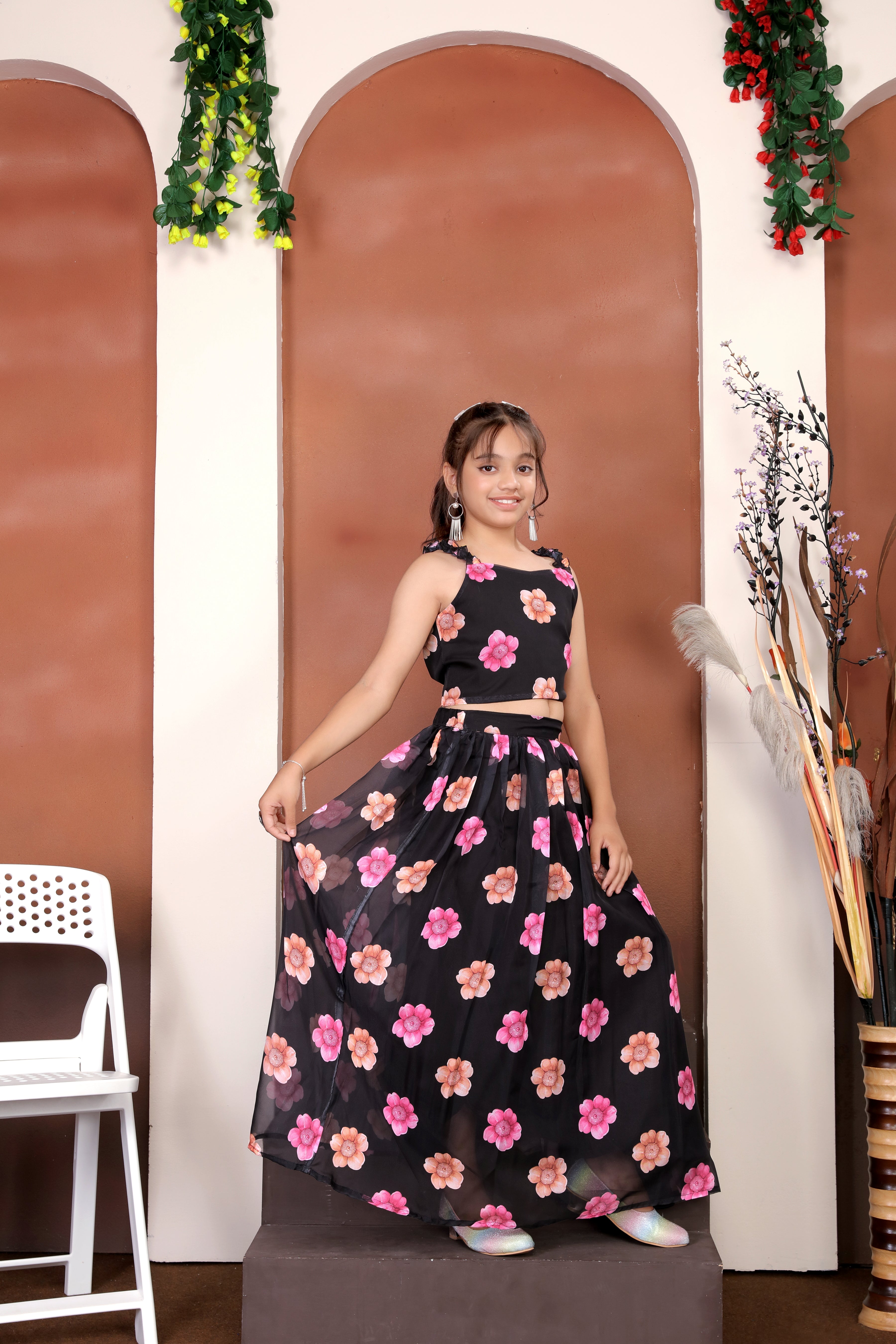 Girls Black Flower Design Festive/Wedding Georgette Lehenga Choli