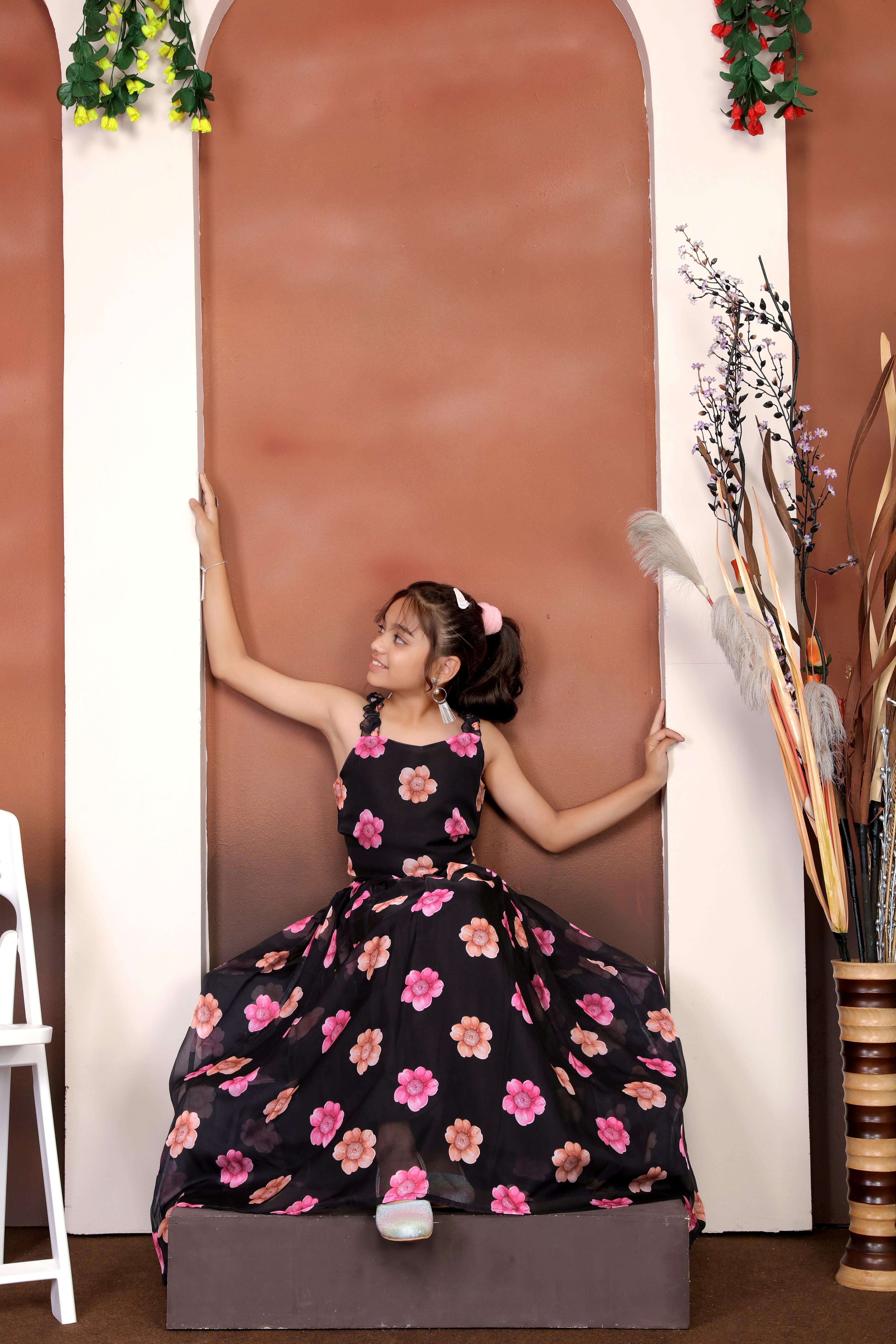 Girls Black Flower Design Festive/Wedding Georgette Lehenga Choli