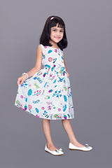 Kids Girls Knee Length White Flower Leaf Design Festive/Wedding Georgette Fit & Flare  Dress